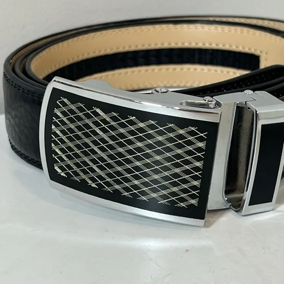 Made in Italy Genuine Leather Black Belt with Silver Buckle Adjustable Waist - Picture 2 of 9